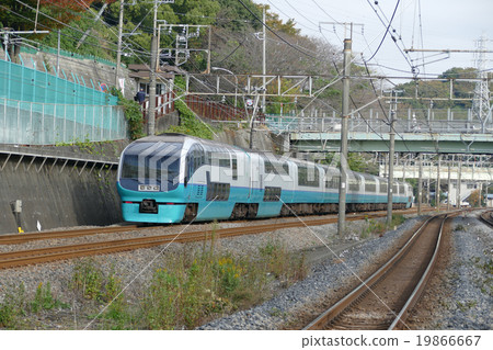 早上好Liner Shinjuku 251 Higashi Totsuka站 早上好Liner Shinjuku 251 Higashi Totsuka站 19866667