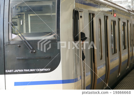 Yokosuka Sobu Quick Line E 217 Higashi Totsuka Station 19866668