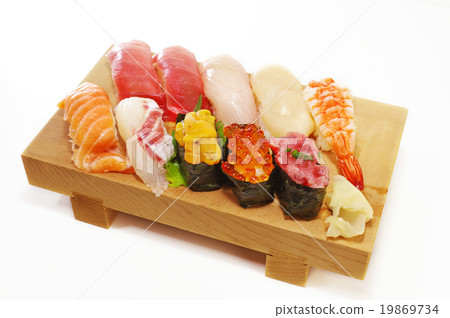  Hand-rolled sushi  19869734