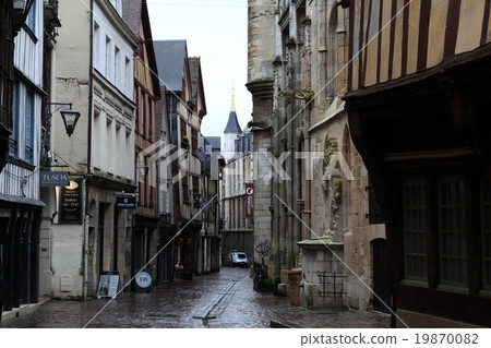 Monet model 19870082