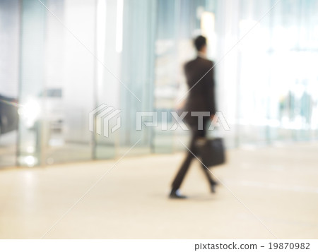 Businessman / blur expression 19870982