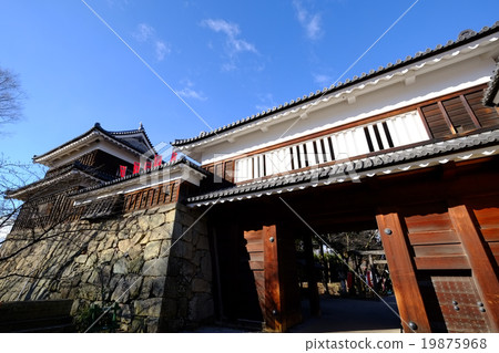 Ueda castle East Toraguchi Temple (gate and South Obor) 19875968