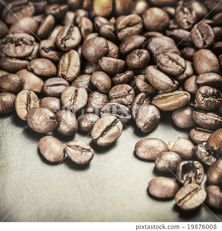 roasted coffee beans 19876008