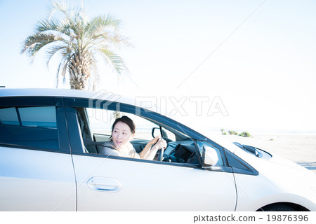 Driving women 19876396