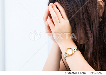 Lack of sleep Female employees sleepy and sleepy women tired people Asian photos Material PC OL White Back 19878263