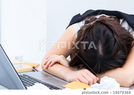 Lack of sleep Female employees sleepy and sleepy women tired people Asian photos Material PC OL White Back 19878368