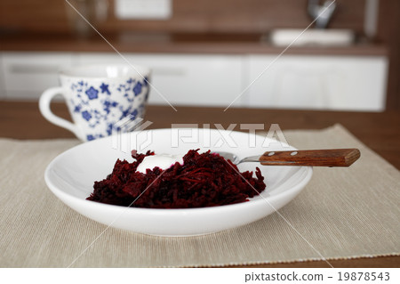 Beetroot salad 19878543