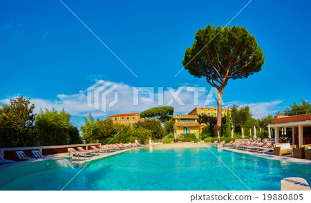 public pool on a hot day 19880805