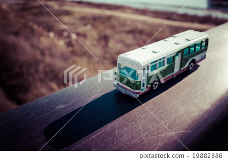 Route bus, blurred background 19882886