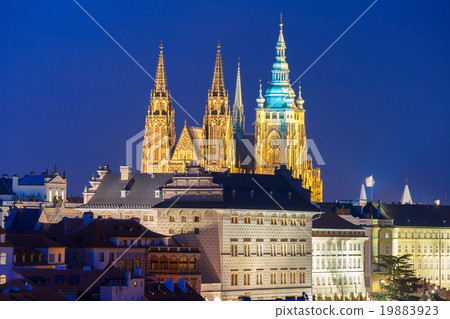 Gold Prague Castle at night, Czech Republic Gold Prague Castle at night, Czech Republic 19883923