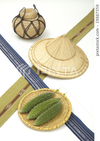 Tin and woven bands, Kuba horsetail with seeds and garlic Tin and woven bands, Kuba horsetail with seeds and garlic 19887359