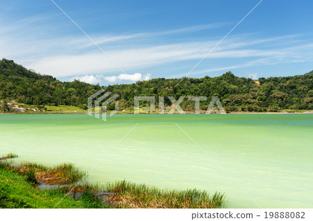 sulphurous lake - Danau Linow 19888082