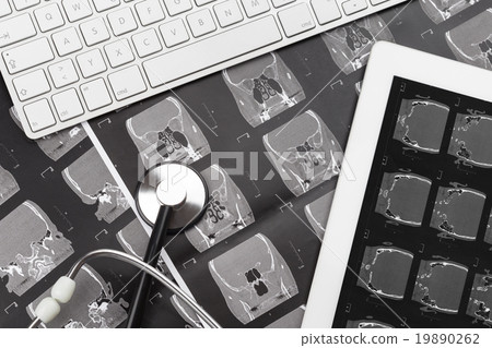 Series of images from a tomography 19890262