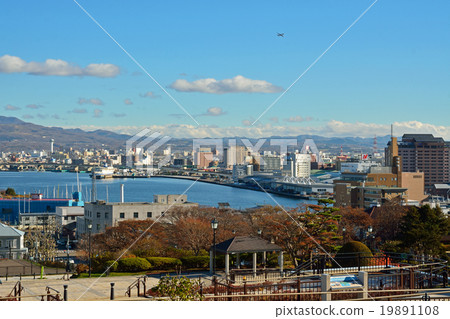 Walking in Hakodate: Looking from Hakodate Port from Motomachi Park Walking in Hakodate: Looking from Hakodate Port from Motomachi Park 19891108