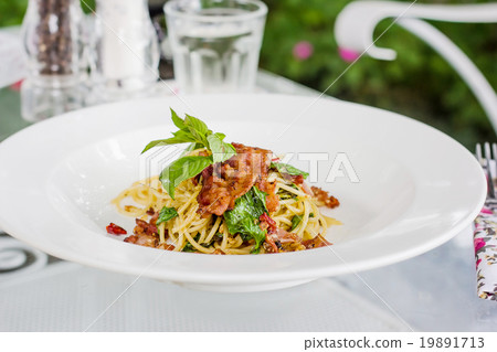 Spaghetti bacon chili Spaghetti bacon chili 19891713