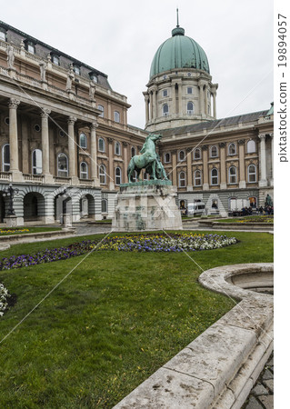 The Amazing Buda Castle in Budapest The Amazing Buda Castle in Budapest 19894057