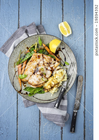 Coalfish Filet with Vegetable 19894392