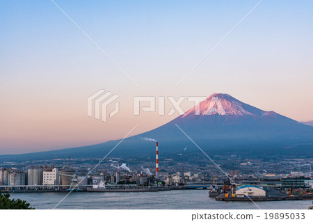 [靜岡縣]富士山的塔古納和工業區 19895033