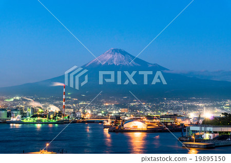 [Shizuoka Prefecture] Tagonoura, Mt. Fuji and industrial area 19895150