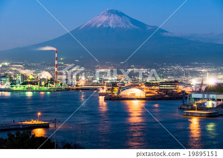 [Shizuoka Prefecture] Tagonoura, Mt. Fuji and industrial area 19895151