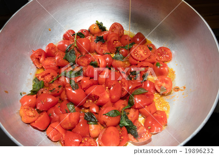 Fresh tomato sauce Fresh tomato sauce 19896232