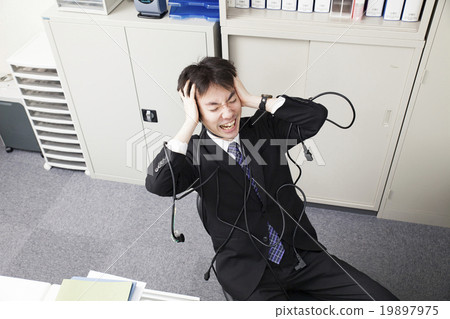 困惑的企業形象 19897975