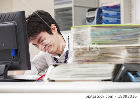 在黑人公司工作的人 19898010