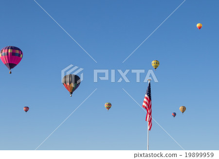 Hot Air Balloons  19899959