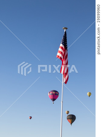 Hot Air Balloons  19899960