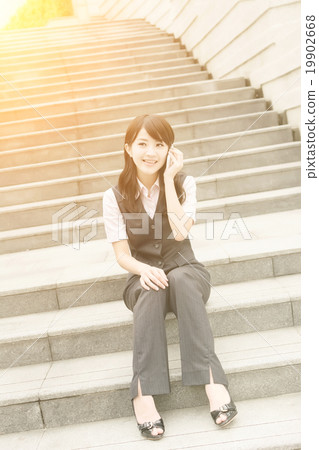 Asian business woman 19902668