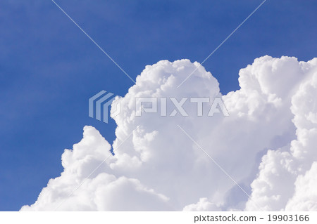 Clouds in blue sky before rain 19903166