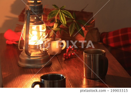 Lantern light Lantern light 19903315