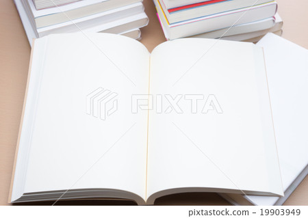 Book Book 19903949