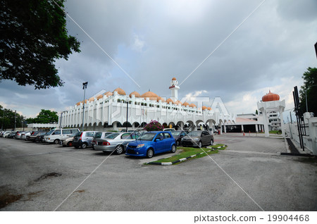 Perak State Mosque in Ipoh, Perak, Malaysia Perak State Mosque in Ipoh, Perak, Malaysia 19904468