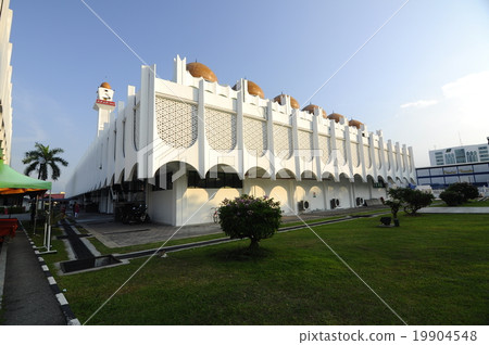 Perak State Mosque in Ipoh, Perak, Malaysia Perak State Mosque in Ipoh, Perak, Malaysia 19904548