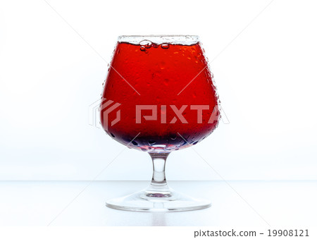 cognac glass with water drops 19908121