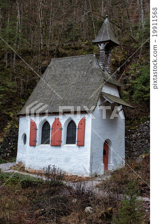 small mountain church in konigsee in winter small mountain church in konigsee in winter 19911568