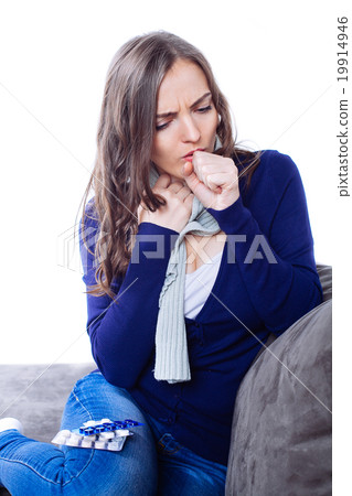 Young woman having flu 19914946
