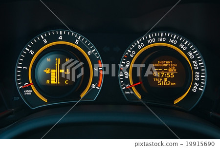 Speedometer of a car 19915690