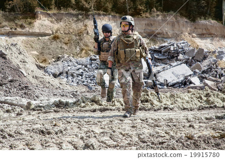 Navy SEAL Team 19915780