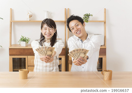 Bring money with couple with money 19916637