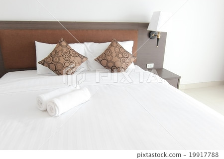Bed room 19917788