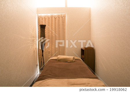 Massage shop inside 19918062