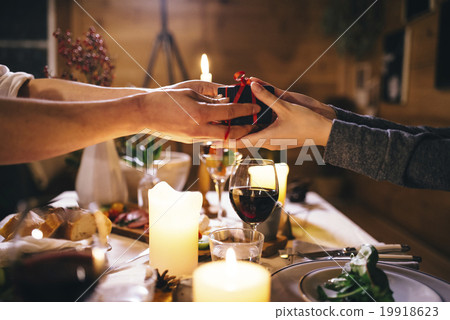 propose propose 19918623