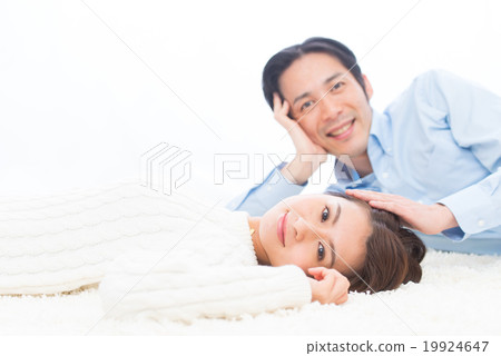 年輕夫婦生活方式躺下 19924647
