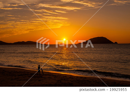 Sunset on Shikanoshima Sunset on Shikanoshima 19925955