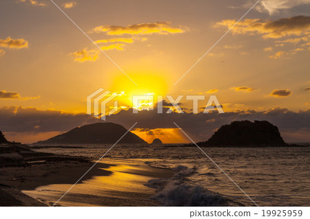 Sunset on Shikanoshima Sunset on Shikanoshima 19925959