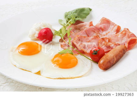 Breakfast of fried egg Breakfast of fried egg 19927363