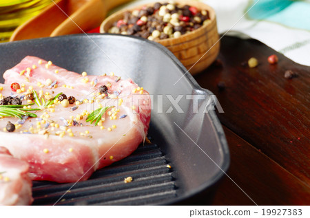 Pork rib chops 19927383