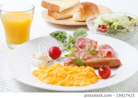 Scrambled egg breakfast Scrambled egg breakfast 19927425